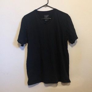 Men’s old navy t shirt